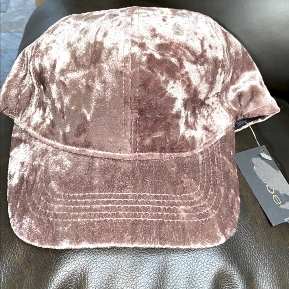 Bebe faux fur mauve fuzzy hat